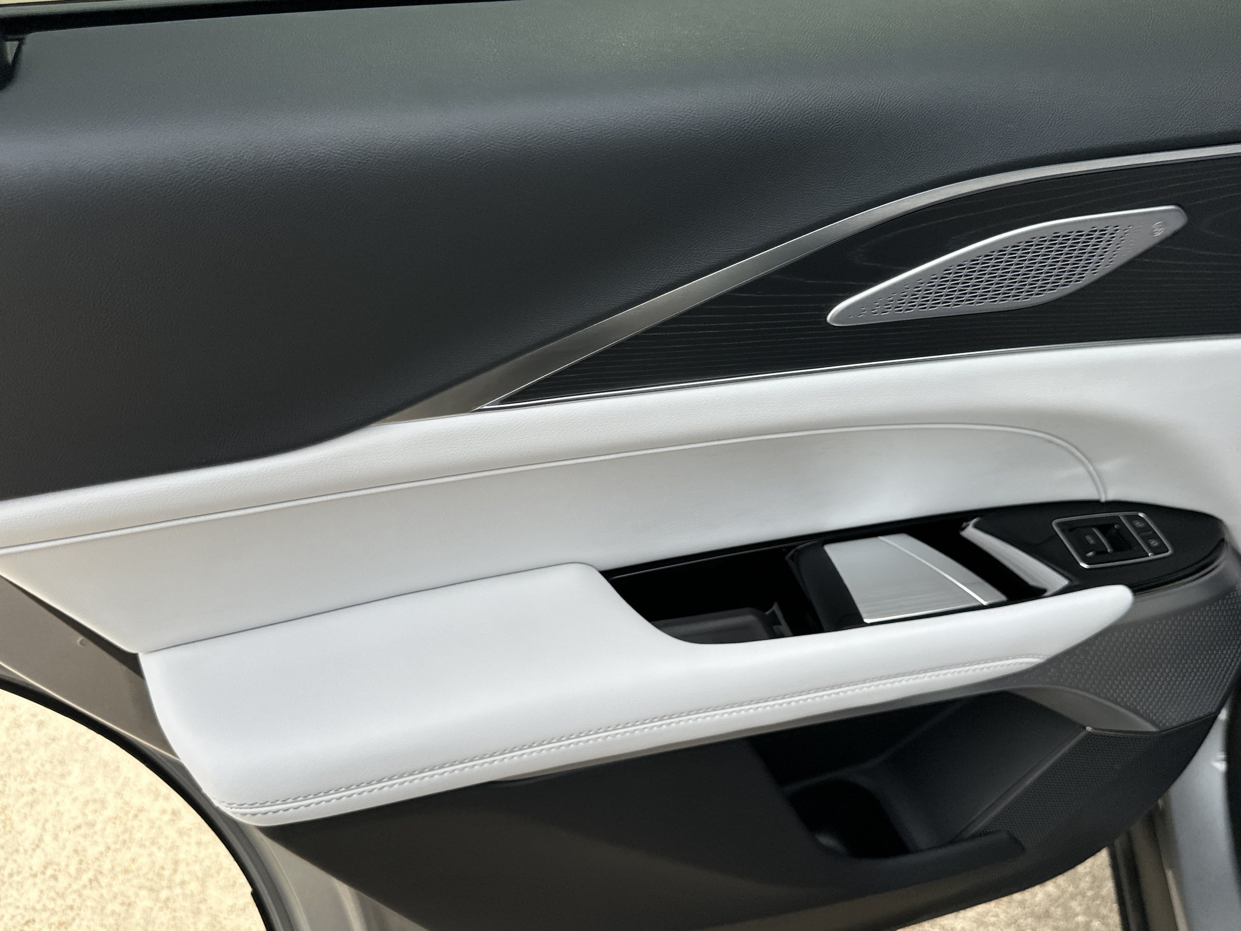 2025 Cadillac LYRIQ Sport 2 - Photo 24