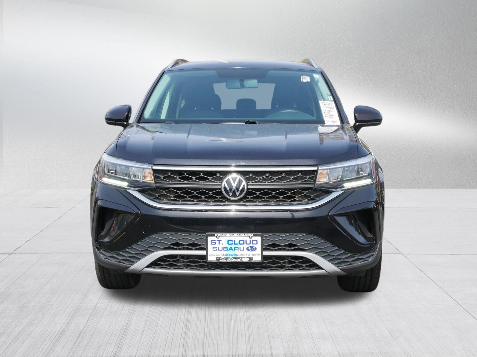 Used 2022 Volkswagen Taos SE with VIN 3VVWX7B20NM035964 for sale in Saint Cloud, Minnesota