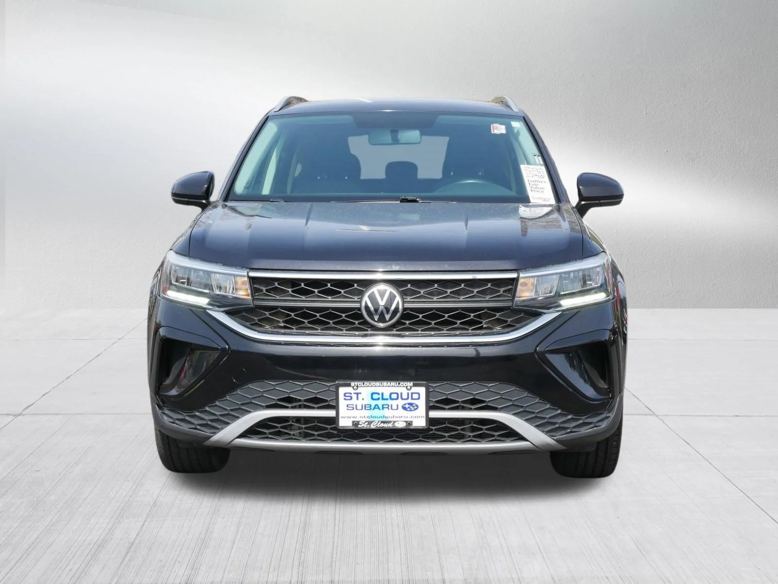 Used 2022 Volkswagen Taos SE with VIN 3VVWX7B20NM035964 for sale in Saint Cloud, Minnesota