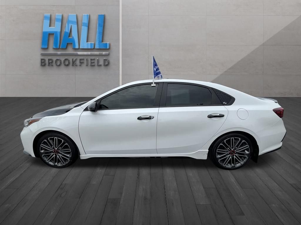 Used 2021 White Kia GT image 2
