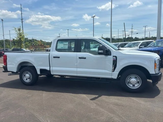 New 2026 Oxford White Ford F-250® XL image 9