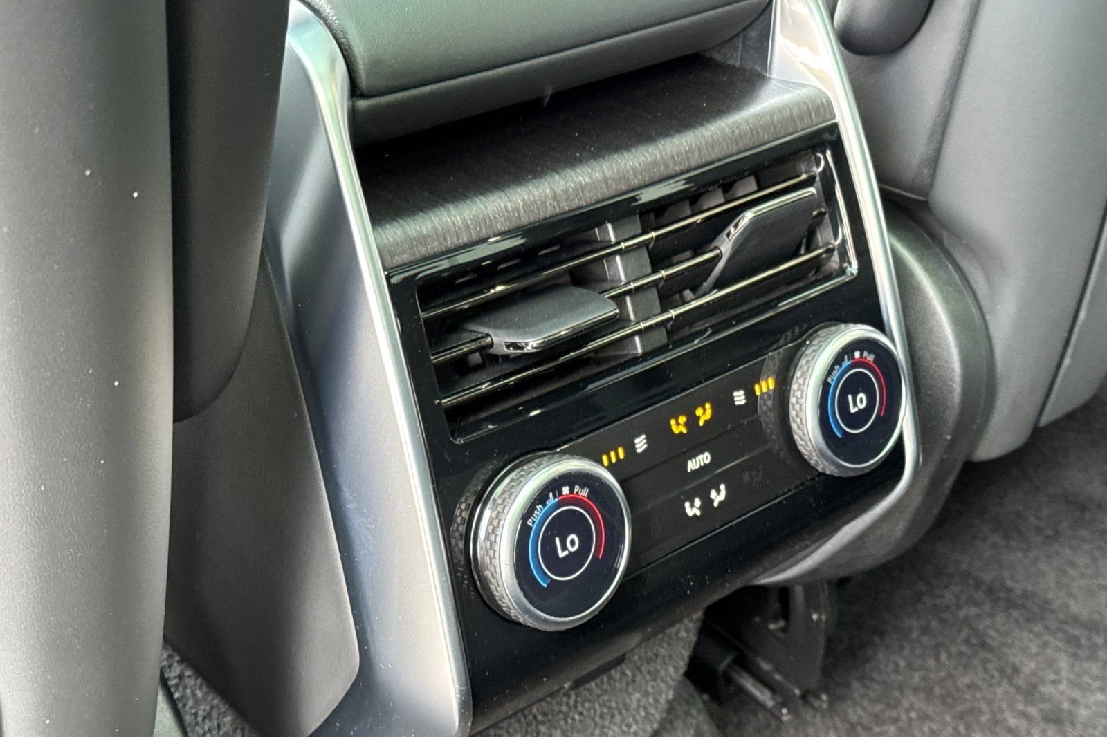 2023 Land Rover Range Rover SE - Photo 13