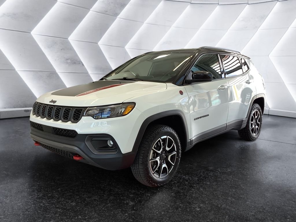 Used 2025 White Jeep Trailhawk image 3