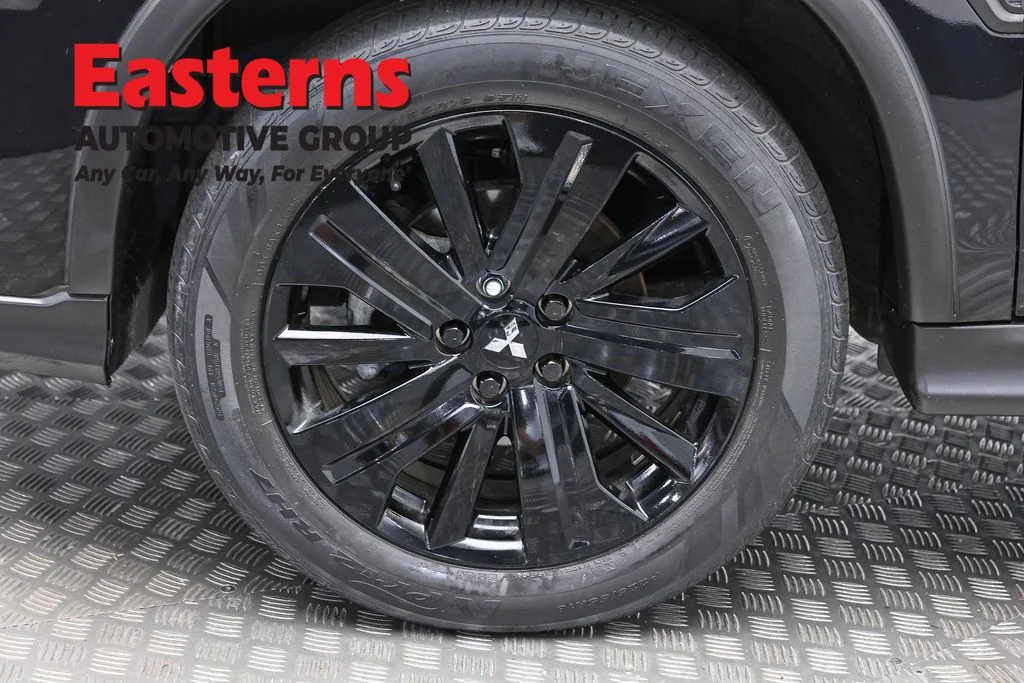 Used 2023 Black Mitsubishi 2.0 LE image 31