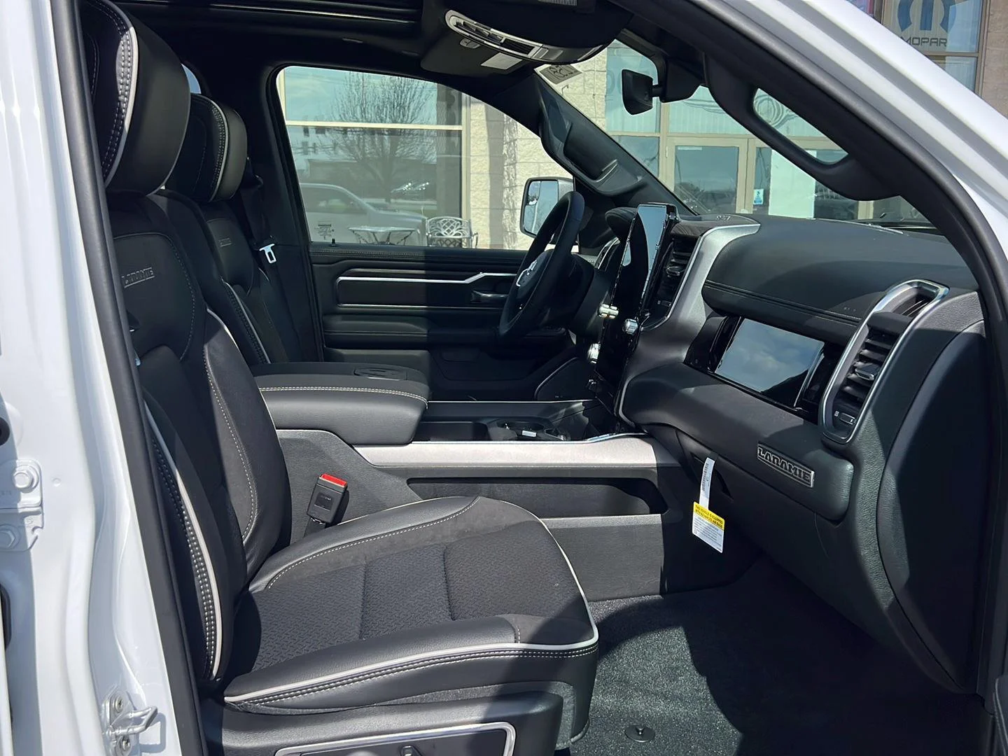 New 2026 Bright White Clear-Coat Exterior Paint RAM Laramie image 22
