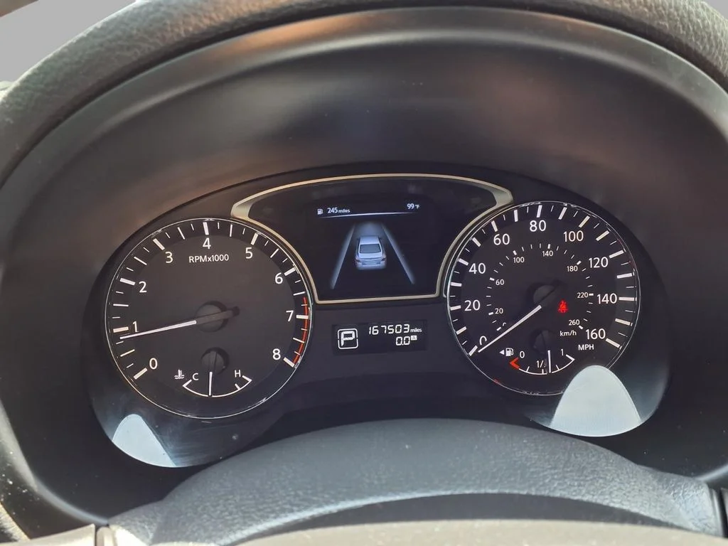 Used 2014 White Nissan 2.5 S image 13