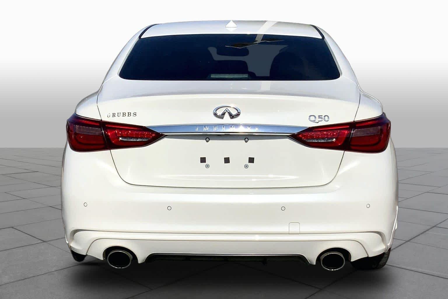 Used 2023 Majestic White INFINITI LUXE image 5