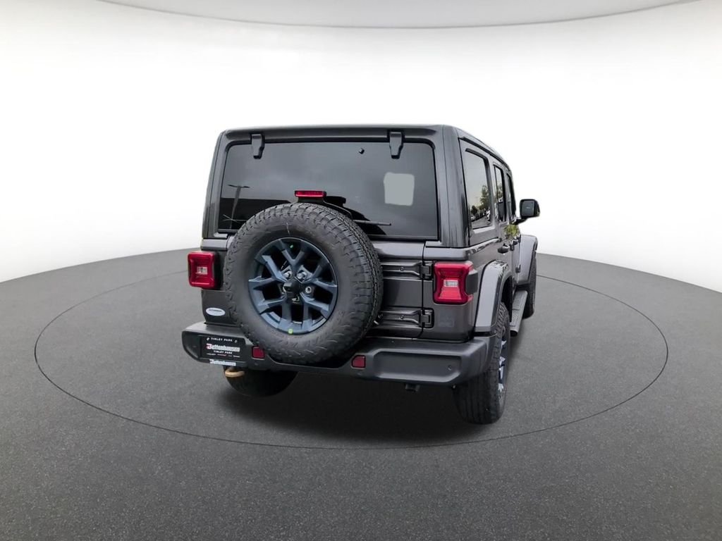 New 2026 Granite Crystal Metallic Clear-Coat Exterior Paint Jeep 85th Anniversary Edition image 6