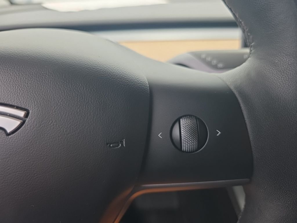 Used 2024  Tesla Long Range image 16