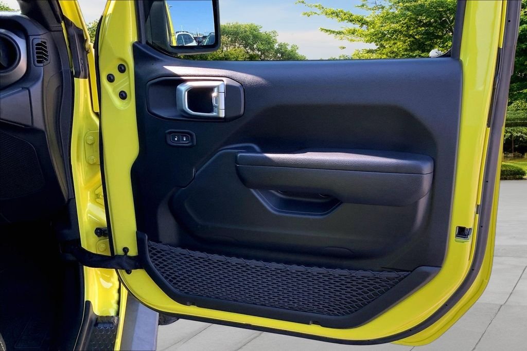Used 2023 Yellow Jeep Sport S image 27