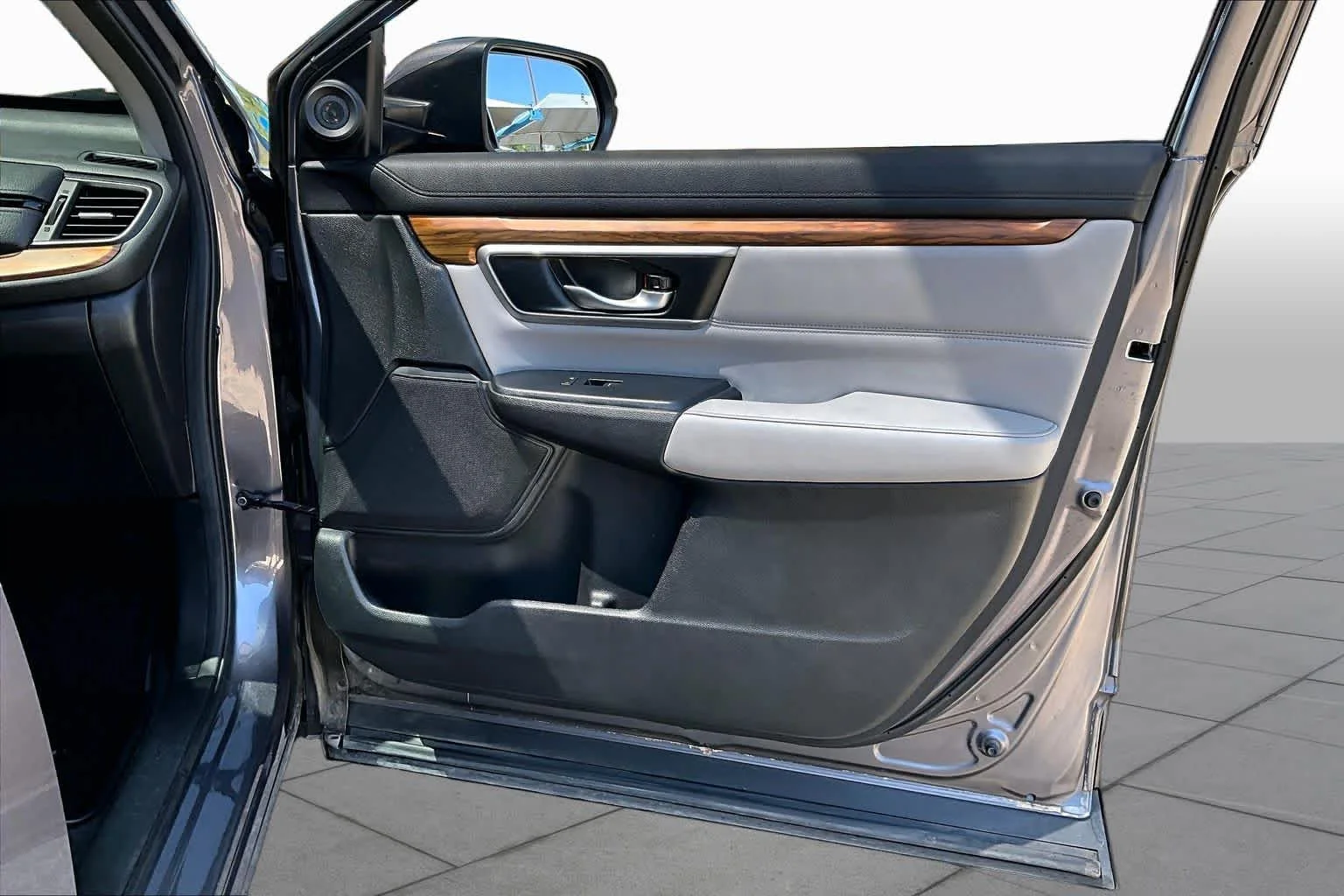 Certified Used 2017 Modern Steel Metallic Honda Touring image 23