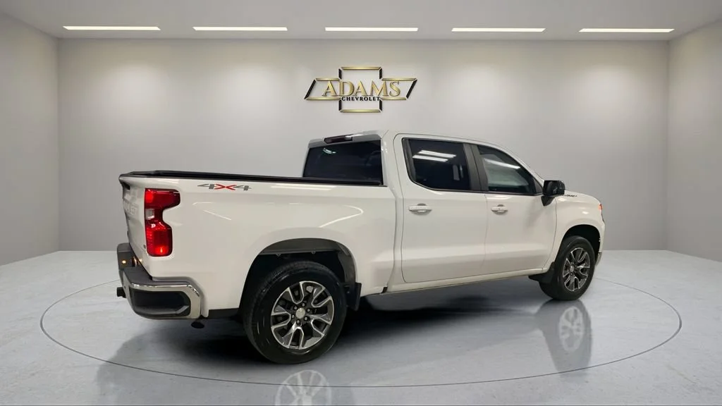 2023 Chevrolet Silverado 1500 LT - Photo 6
