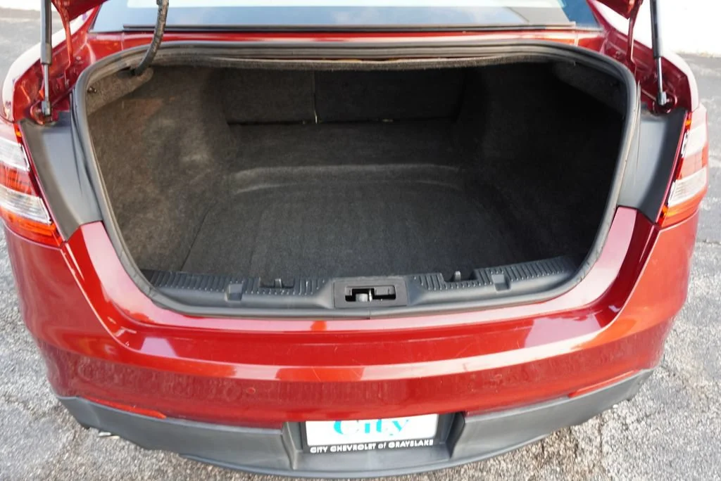 Used 2015 Red Ford Limited image 28