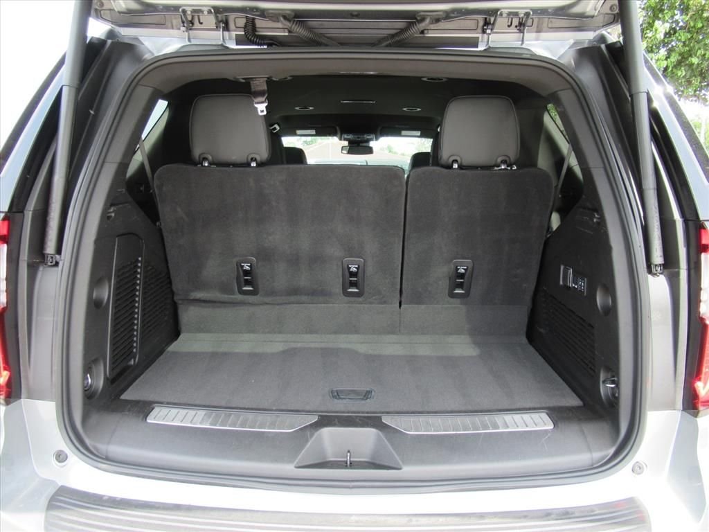 Used 2025 Silver GMC Denali image 36