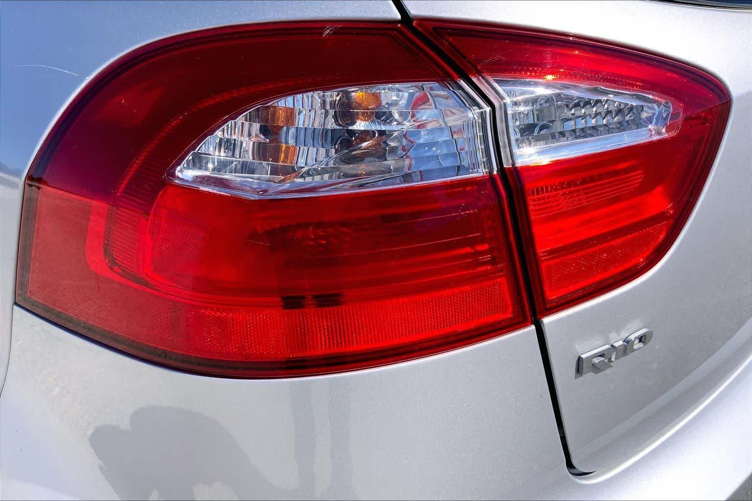 Used 2012 Bright Silver Kia LX image 27