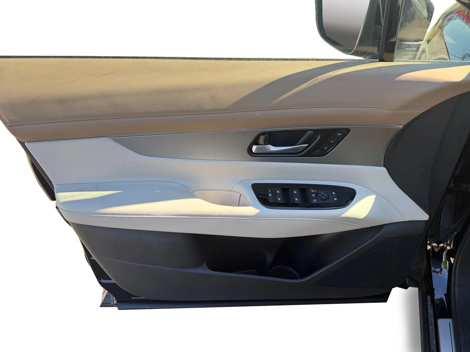 New 2026 Super Black Nissan Platinum image 9