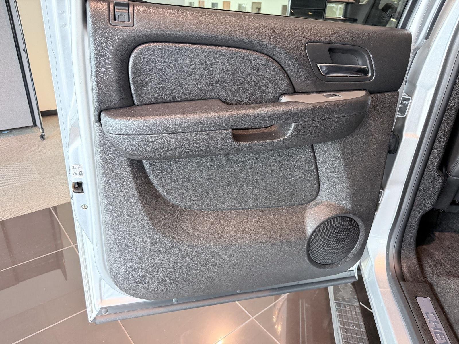 Used 2014 Silver Ice Metallic Chevrolet LTZ image 21
