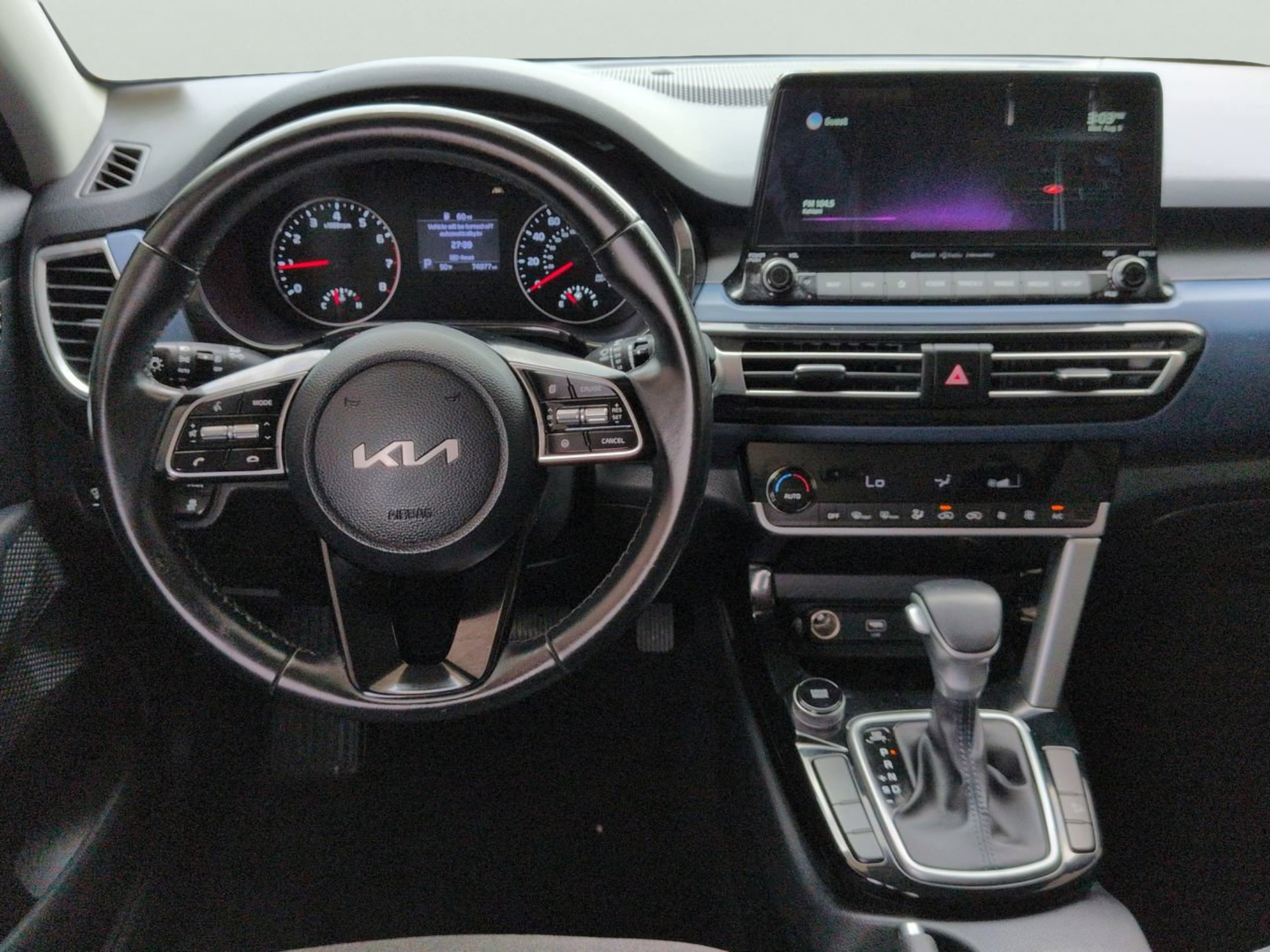 Certified Used 2022 Snow White Pearl Kia S image 13
