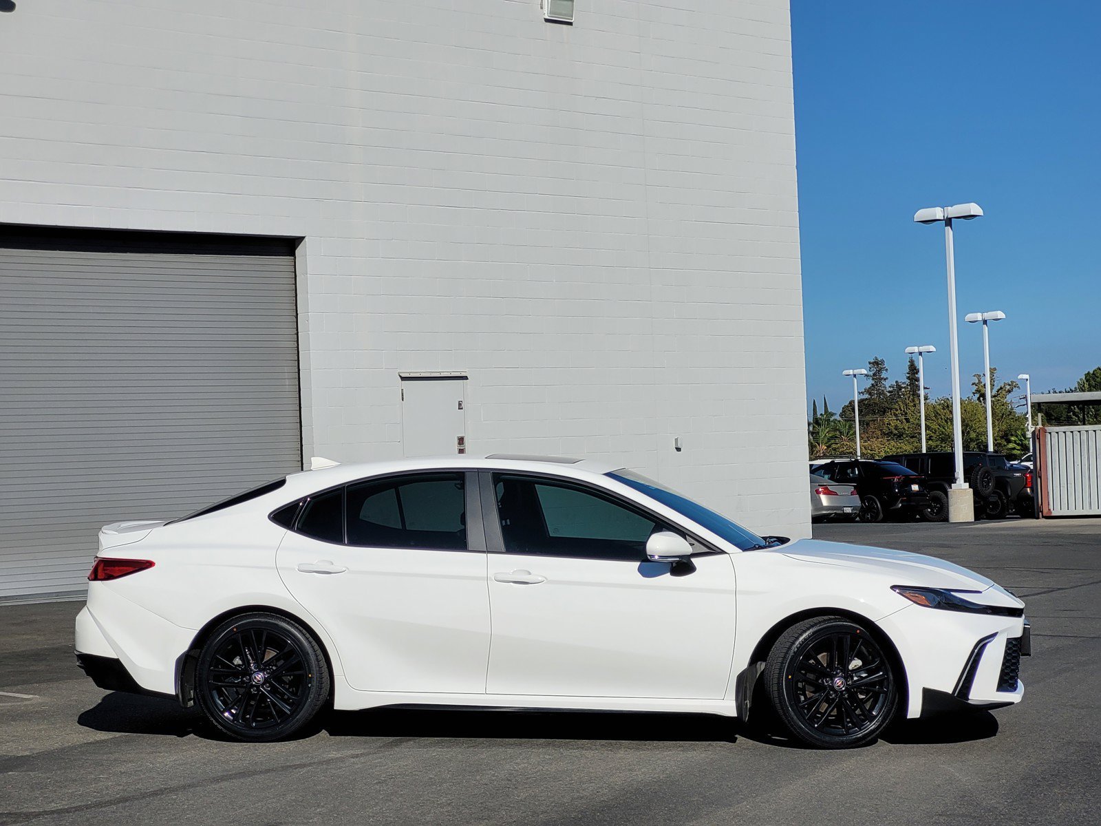 Used 2025 White Toyota  image 3