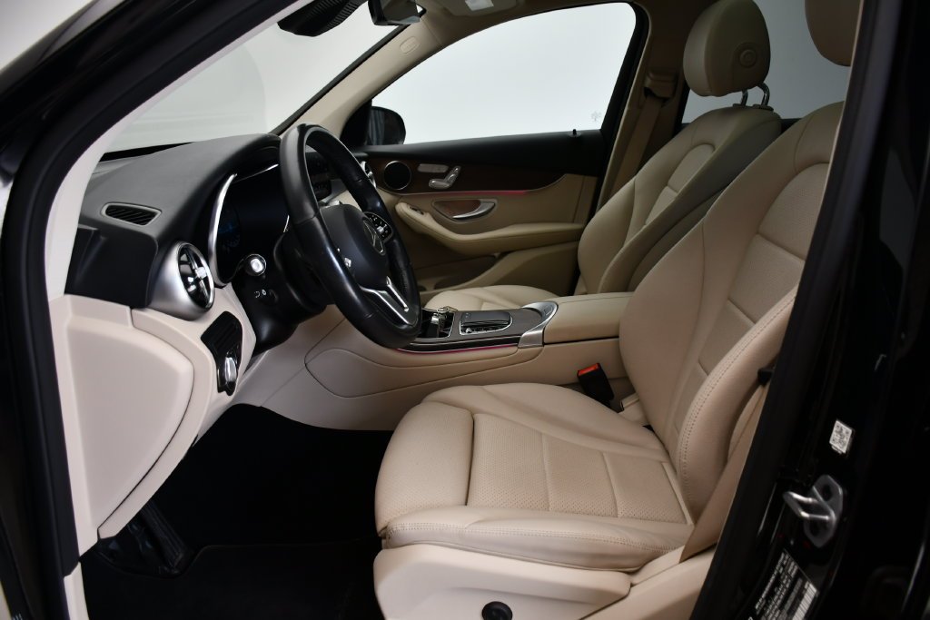 Certified Used 2022 Black Mercedes-Benz GLC 300 image 40