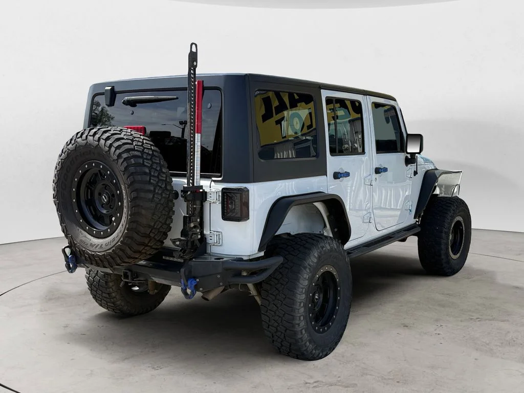 Used 2018 White Jeep Unlimited Rubicon image 5