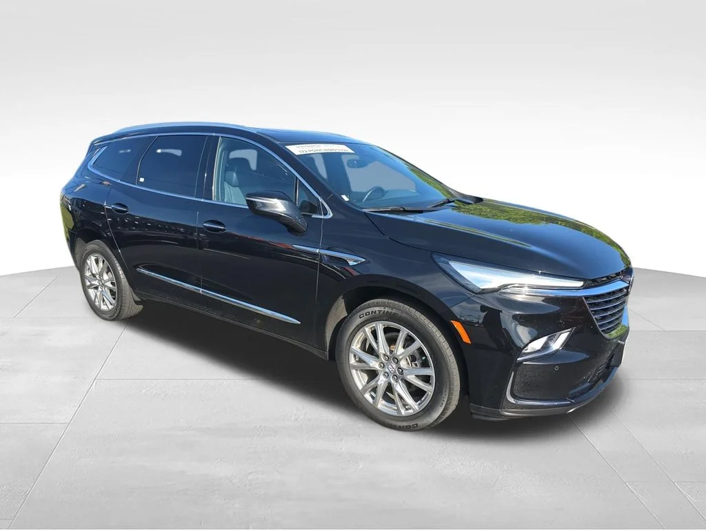 Used 2024 Black Buick Essence image 3