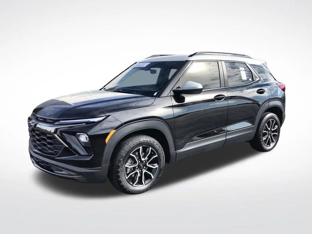 Used 2024 Black Chevrolet ACTIV image 5