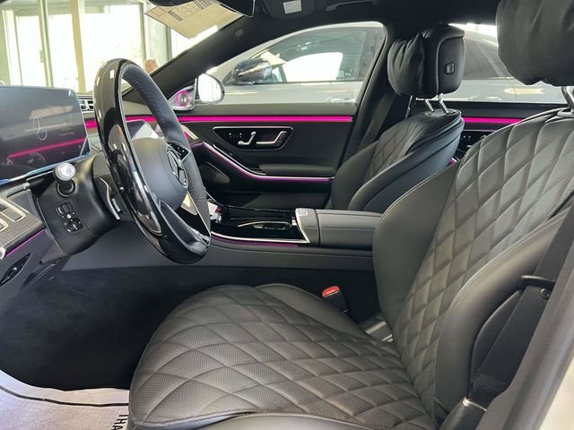 New 2026 MANUFAKTUR Moonlight White Metallic Mercedes-Benz S 580 image 17
