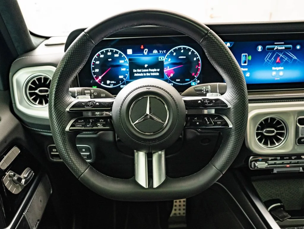 Certified Used 2025 Manufaktur Platinum Magno Mercedes-Benz G 550 image 39