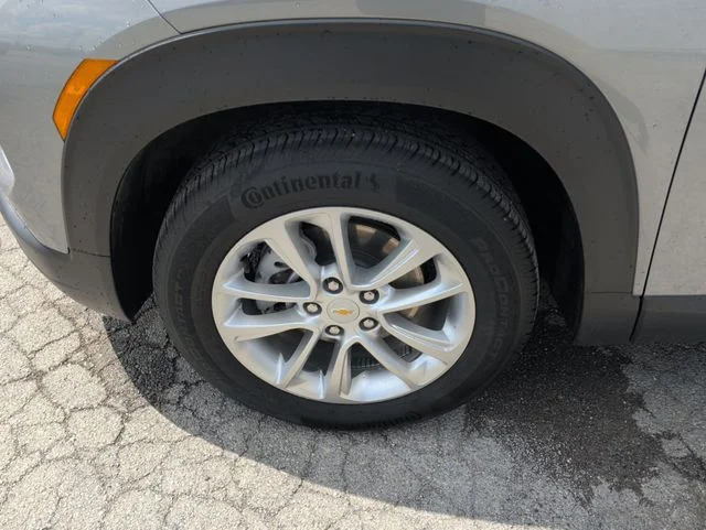 Used 2026 Gray Chevrolet LS image 33