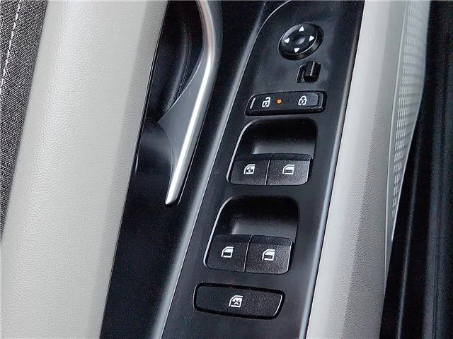 Used 2024 Gray Hyundai Limited (IVT) image 17
