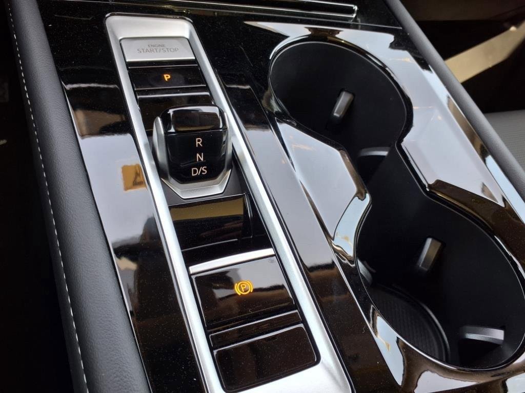 2025 Volkswagen Atlas SEL - Photo 13