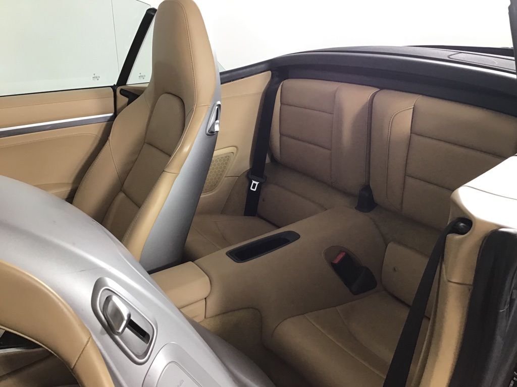 Certified Used 2015  Porsche Carrera 4S image 27