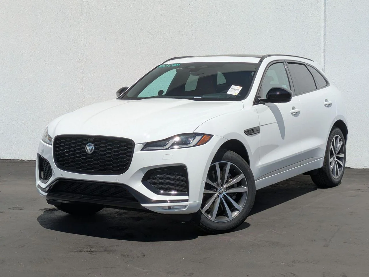 2026 Jaguar F-PACE P250 R-Dynamic S's photo