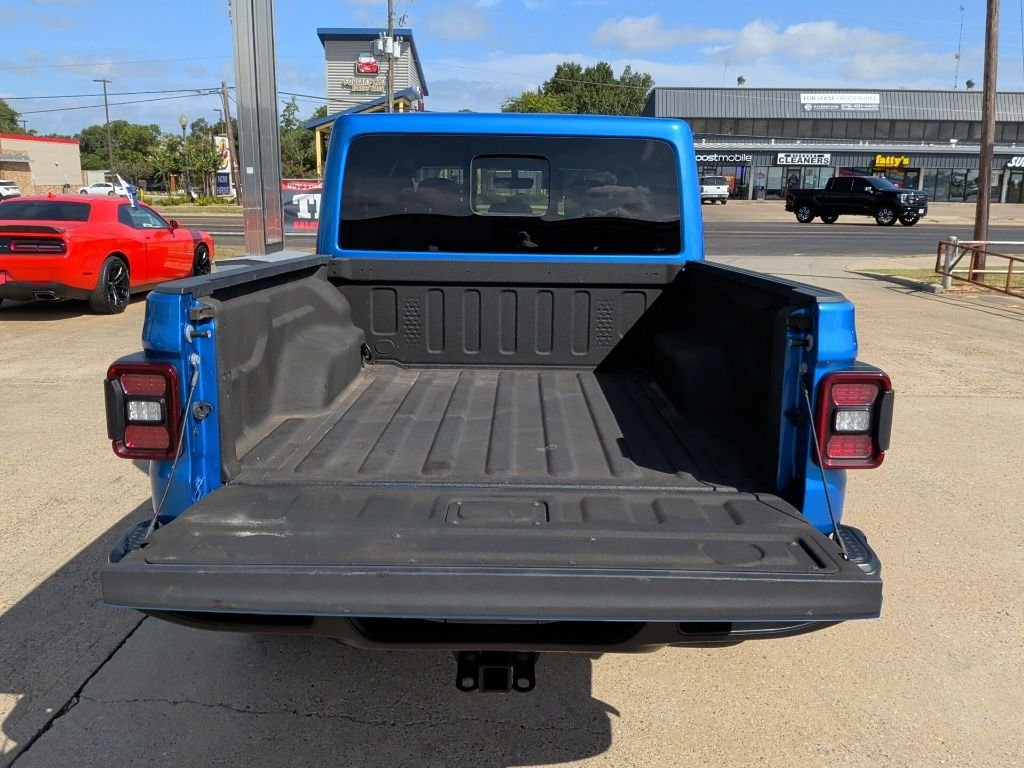 Used 2022 Blue Jeep Overland image 44