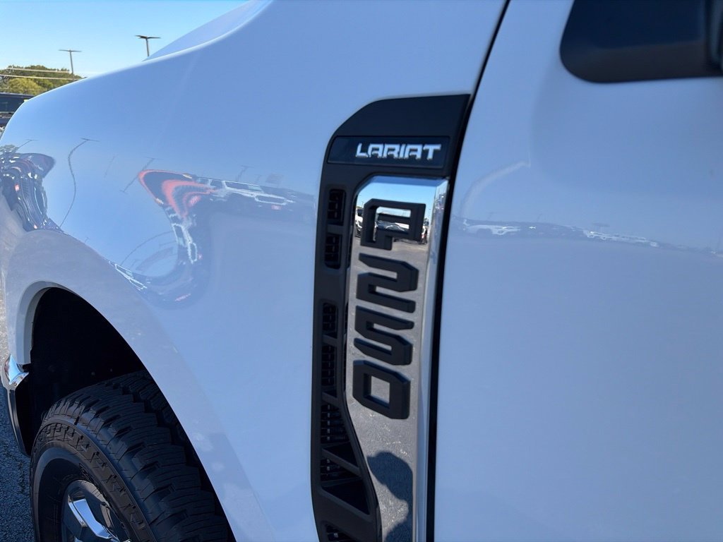 Used 2024 Oxford White Ford Lariat image 47
