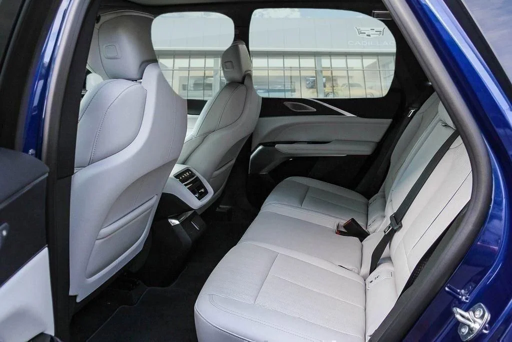 2026 Cadillac LYRIQ Signature Sport - Photo 12