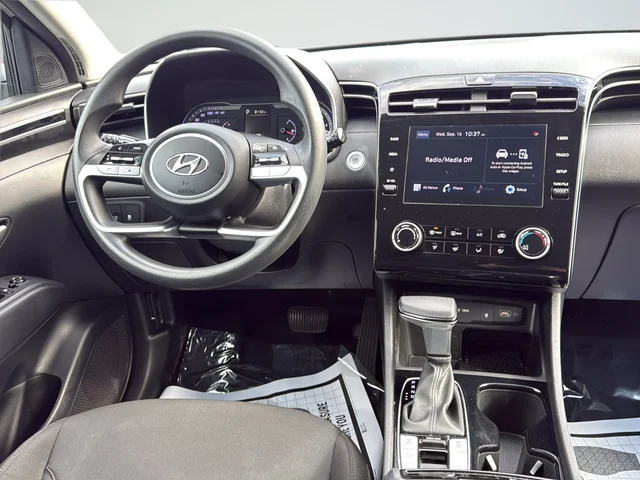 Used 2023 Silver Hyundai SEL image 11