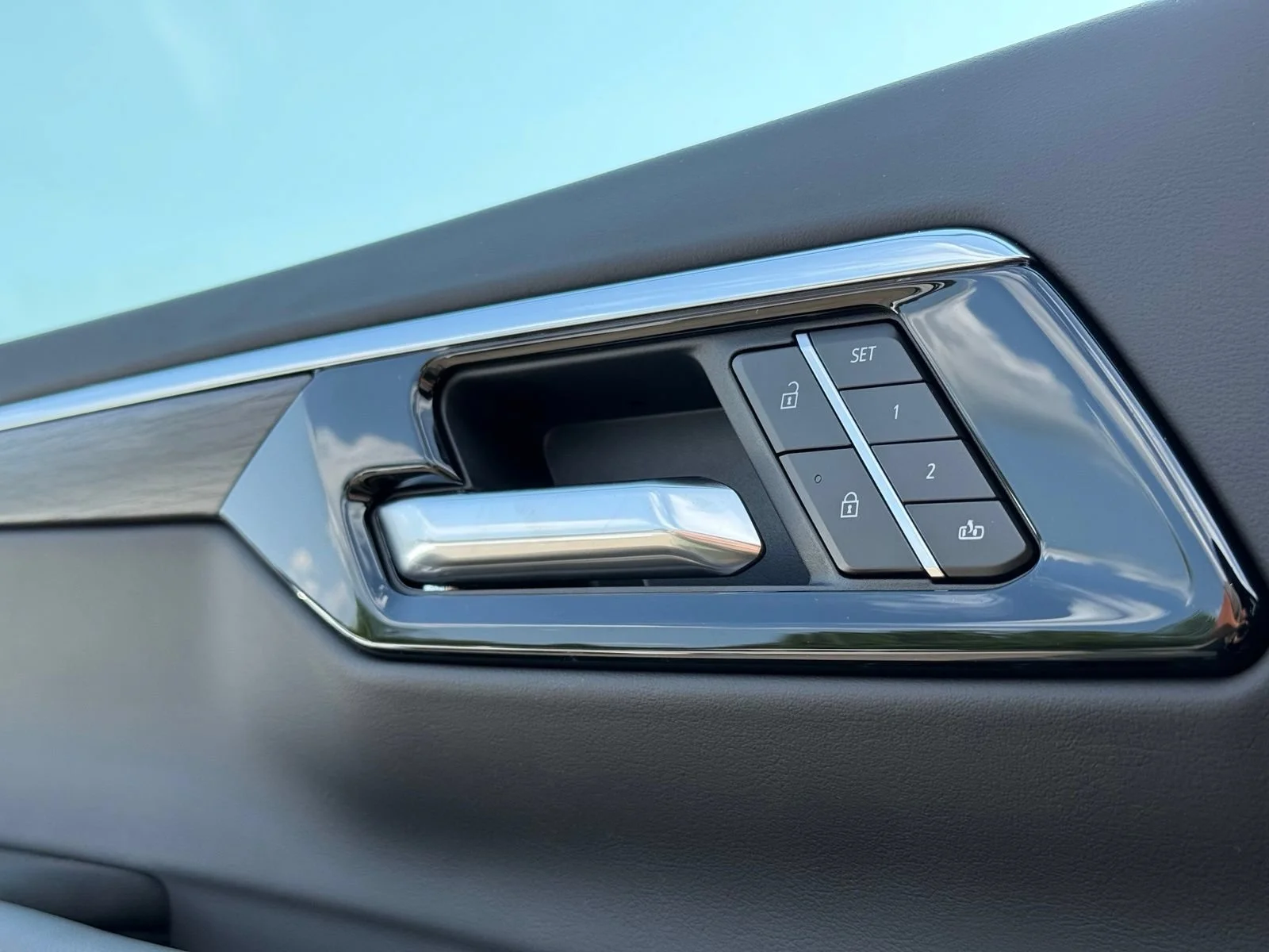 2026 Chevrolet Tahoe Z71 - Photo 22