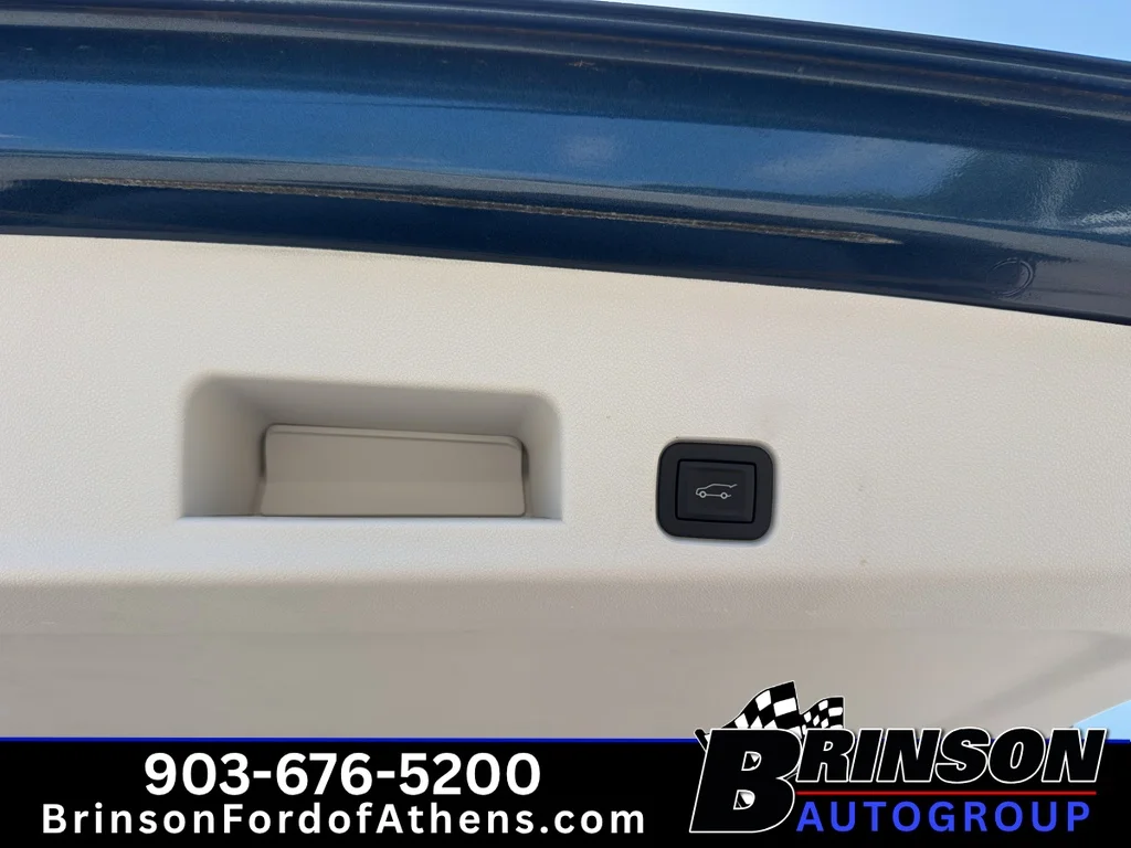 Used 2025 Downpour Metallic GMC FWD Denali image 13