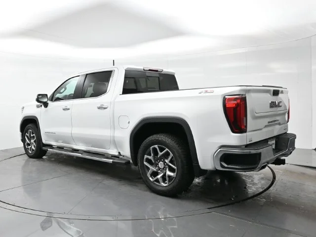 Used 2023 SUMMIT WHITE GMC SLT image 5