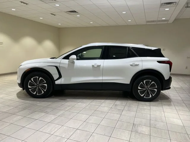 Used 2024 Chevrolet Blazer EV LT with VIN 3GNKDBRJ1RS222113 for sale in Hamilton, TX