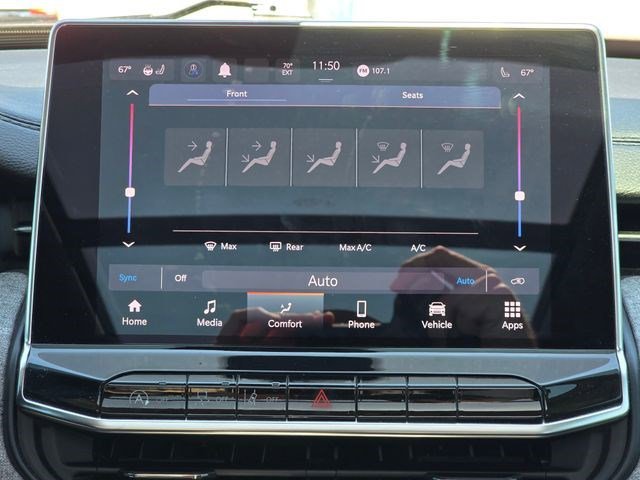 Certified Used 2022 Diamond Black Crystal Pearlcoat Jeep Latitude image 28
