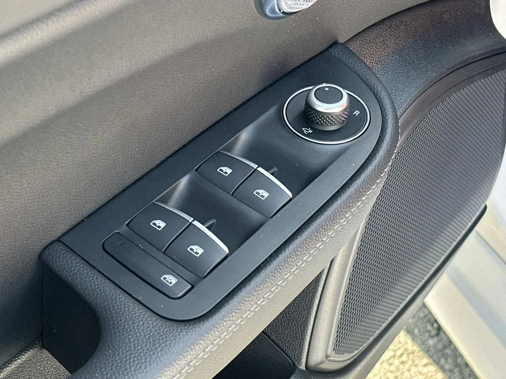2026 Alfa Romeo Giulia Base - Photo 14