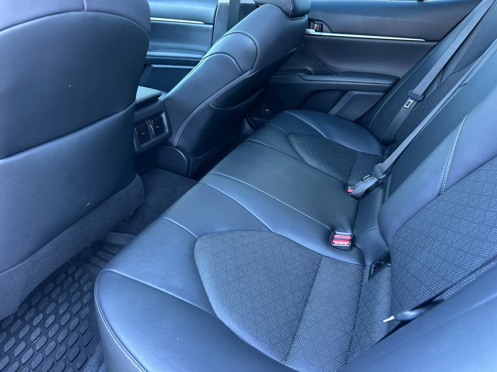 Used 2021 Wind Chill Pearl/Midnight Black Metallic Toyota XSE image 11