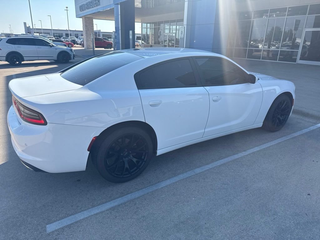 Used 2020 White Dodge SXT RWD image 3