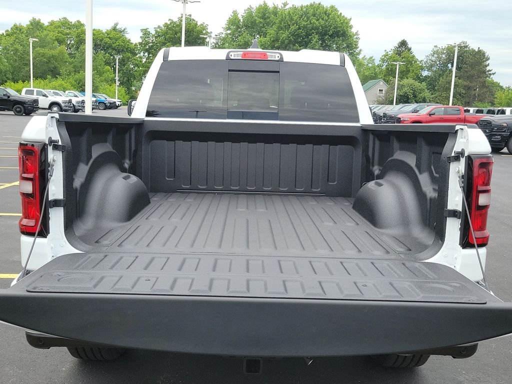 New 2026 Bright White Clearcoat RAM Express image 10