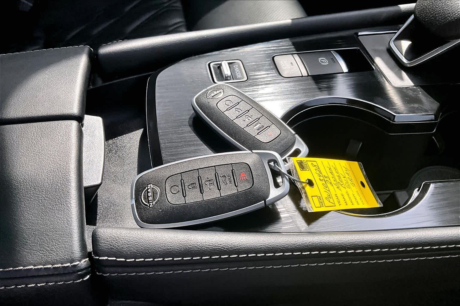 Used 2023 Gun Metallic Nissan Platinum image 15