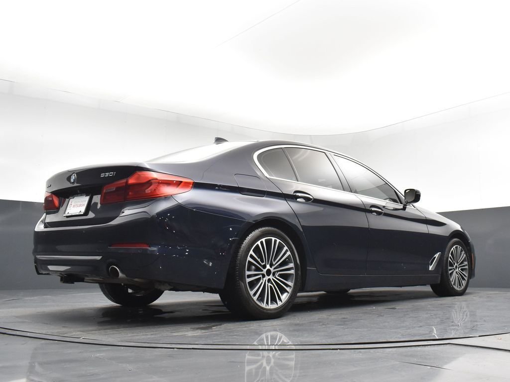 Used 2018 Blue BMW 530i xDrive image 23