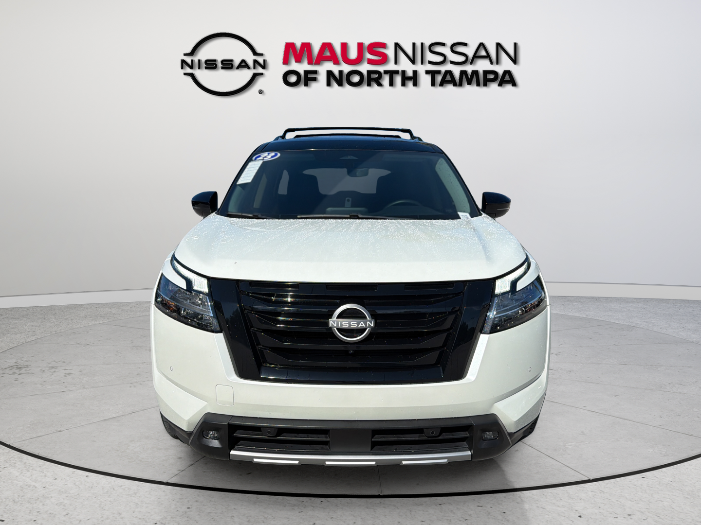 Used 2023 White Nissan SL image 4